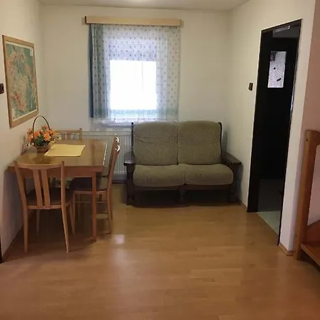 Apartment Apartman - *