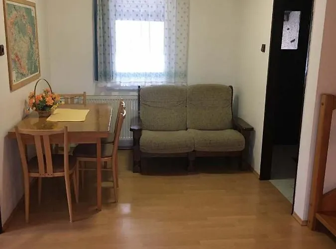 Apartmán - *